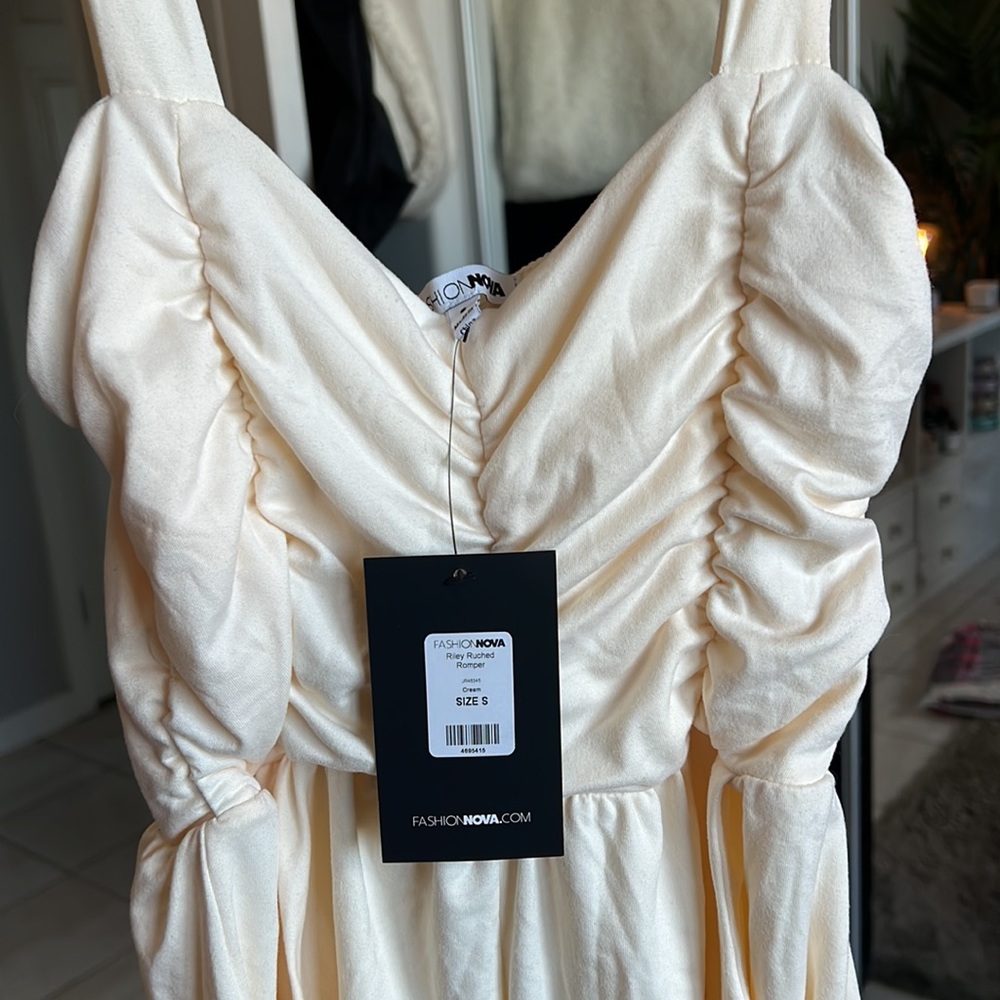RILEY RUCHED ROMPER - Picture 7 of 7